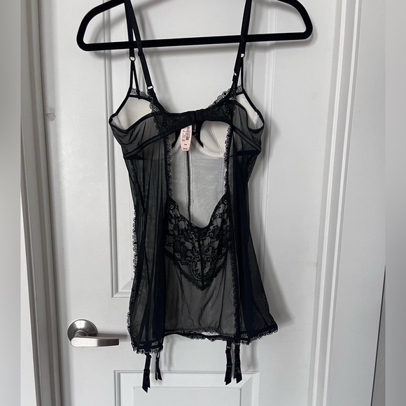 NWT Never Worn! Victoria’s Secret Garter Bustier / Chemise Size 36B - Picture 2 of 8